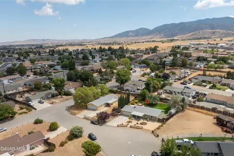 View/Area - 20410 Steeple Ct, Tehachapi, CA 93561 photo 2 of 4