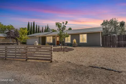 20410 Steeple Ct, Tehachapi, CA 93561