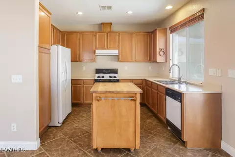 Kitchen - 2319 Newgrove St E, Lancaster, CA 93535 photo 2 of 2