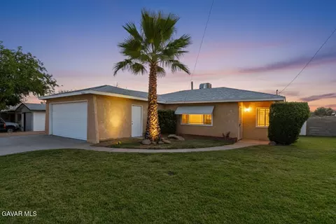 42626 32nd St W, Lancaster, CA 93536