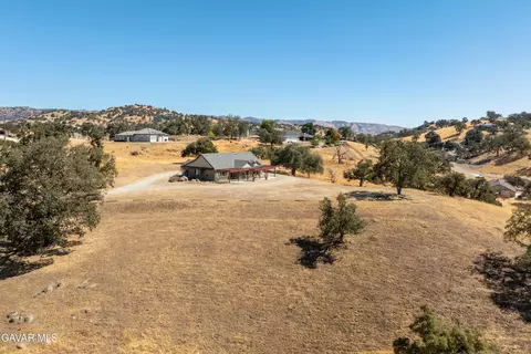 Other - 30400 Horsethief Dr, Tehachapi, CA 93561 photo 8 of 9
