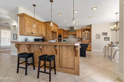 Kitchen - 30400 Horsethief Dr, Tehachapi, CA 93561 photo 1 of 5