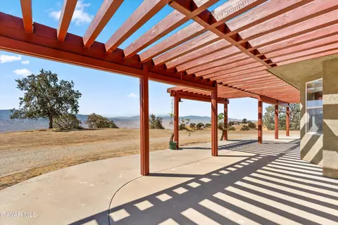 Exterior - 30400 Horsethief Dr, Tehachapi, CA 93561 photo 4 of 4