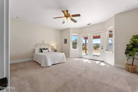 Bedroom - 30400 Horsethief Dr, Tehachapi, CA 93561 photo 3 of 3