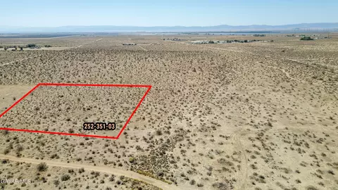 Ptn Of Se1/4 Sec18 T9 R13 Excl, Rosamond, CA 93560