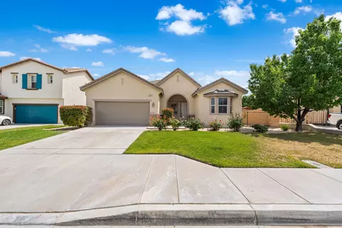 3050 Kildare St W, Lancaster, CA 93536