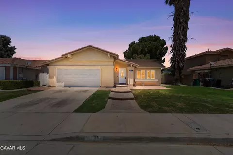 4633 Dowel Ave, Palmdale, CA 93552