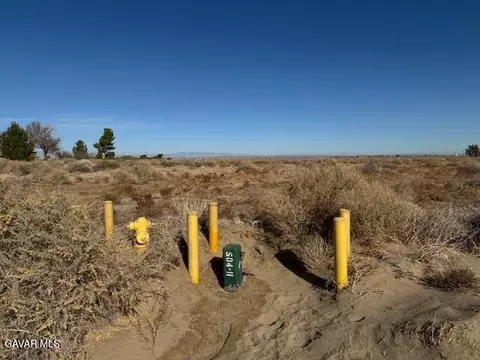 8800 Pillsbury St E, Lancaster, CA 93535