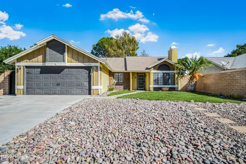 1741 Viridan Ave, Lancaster, CA 93534