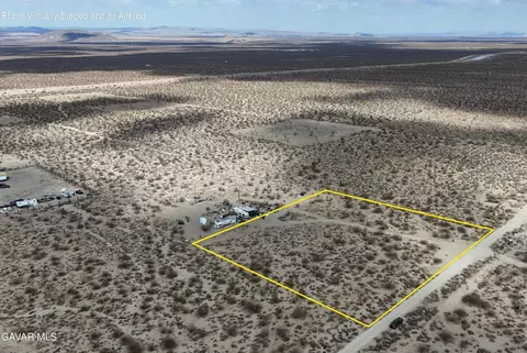 E Ave X, Llano, CA 93544 photo 3