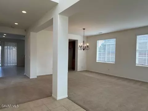 43142 Hampton St, Lancaster, CA 93536 photo 7