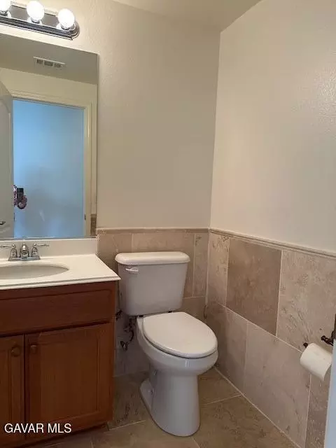 43142 Hampton St, Lancaster, CA 93536 photo 8