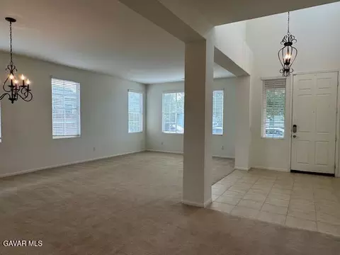 43142 Hampton St, Lancaster, CA 93536 photo 3