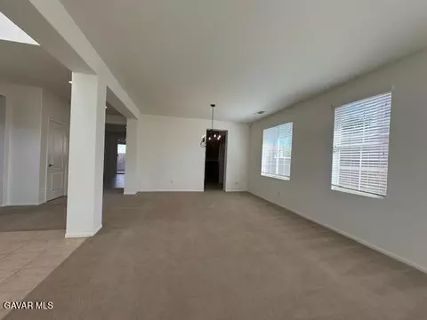43142 Hampton St, Lancaster, CA 93536 photo 6