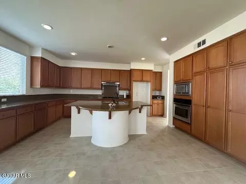 43142 Hampton St, Lancaster, CA 93536 photo 9