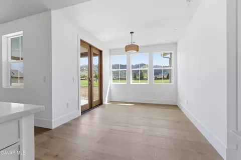 Dining - 29840 Pinedale Dr, Tehachapi, CA 93561 photo 2 of 2