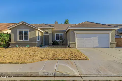6304 Starview Dr, Lancaster, CA 93536