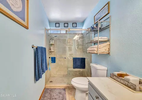 Bath - 39006 162nd St E, Palmdale, CA 93591 photo 2 of 6