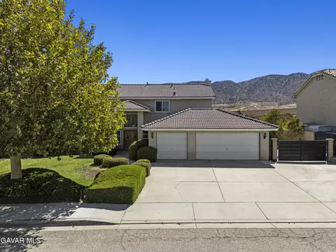 7228 Dana Dr, Palmdale, CA 93551