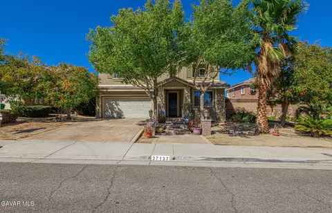 37137 Firethorn St, Palmdale, CA 93550