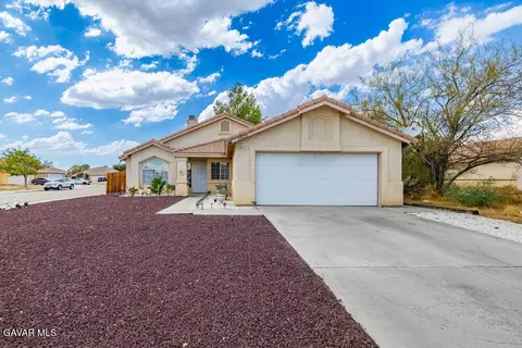2425 Williams Ct, Rosamond, CA 93560