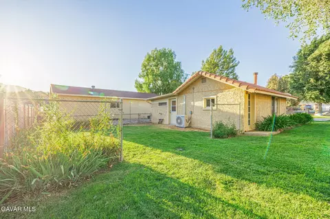 Exterior - 3722 Gurrier Ave, Acton, CA 93510 photo 18 of 25