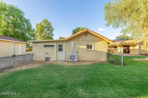 Exterior - 3722 Gurrier Ave, Acton, CA 93510 photo 19 of 25