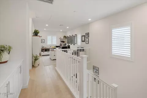 20912 Silvergate Way, Newhall, CA 91321 photo 22