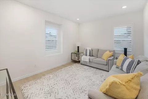 20912 Silvergate Way, Newhall, CA 91321 photo 26