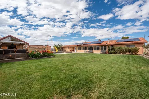 Exterior - 8212 Avenue H E, Lancaster, CA 93535 photo 17 of 17