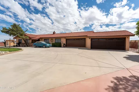 Exterior - 8212 Avenue H E, Lancaster, CA 93535 photo 2 of 17
