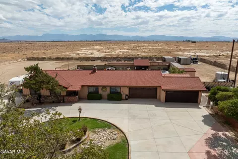 8212 Avenue H E, Lancaster, CA 93535