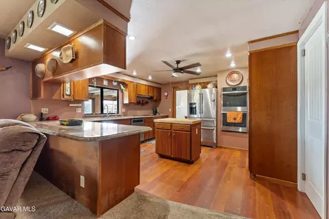 Kitchen - 8212 Avenue H E, Lancaster, CA 93535 photo 1 of 3