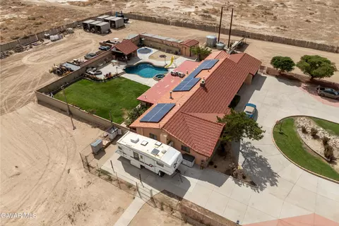 View/Area - 8212 Avenue H E, Lancaster, CA 93535 photo 6 of 8