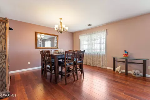 Dining - 8212 Avenue H E, Lancaster, CA 93535 photo 2 of 2