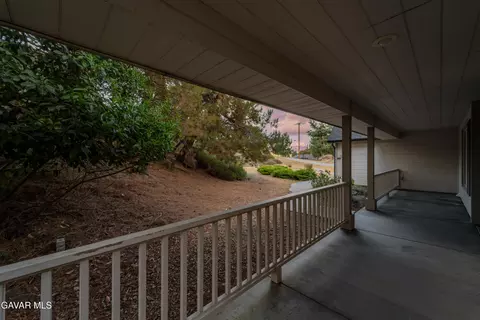 Exterior - 28840 Gleneagle Ct, Tehachapi, CA 93561 photo 1 of 8
