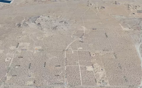 E Ave M8, Palmdale, CA 93591 photo 4
