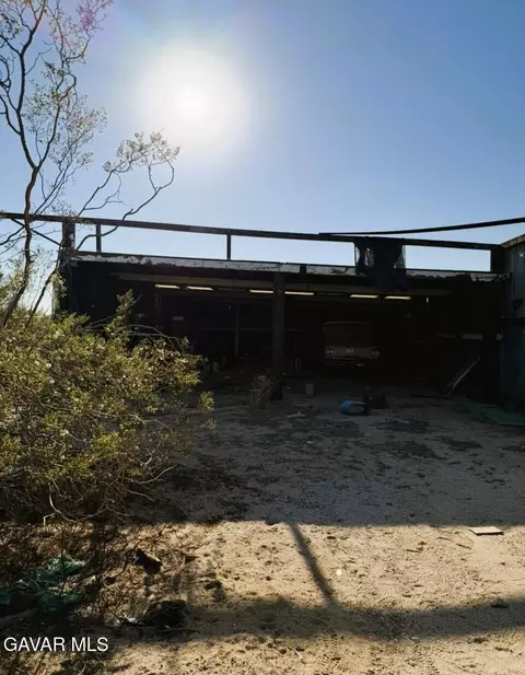 61 Joshua Ln, Mojave, CA 93501 photo 3