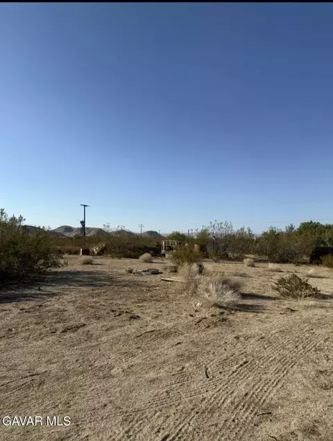 61 Joshua Ln, Mojave, CA 93501 photo 6