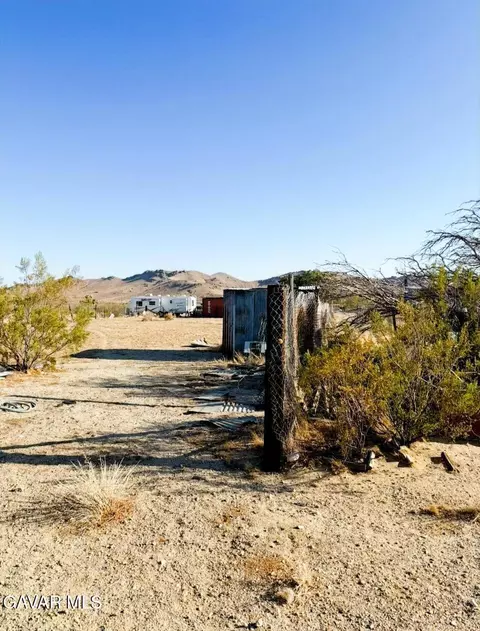 61 Joshua Ln, Mojave, CA 93501 photo 4