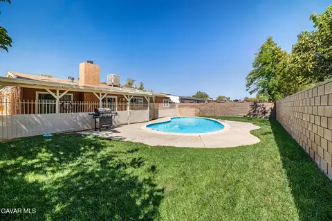 608 Nugent St E, Lancaster, CA 93535 photo 27