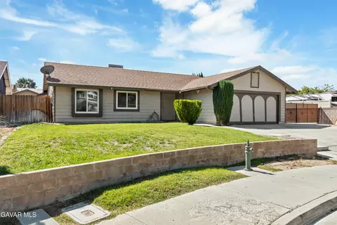 2128 Edam St, Lancaster, CA 93536
