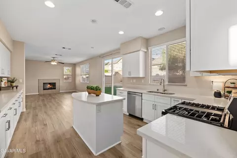 Kitchen - 43342 Harbor St, Lancaster, CA 93536 photo 1 of 3