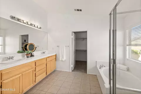 Bath - 43342 Harbor St, Lancaster, CA 93536 photo 3 of 4