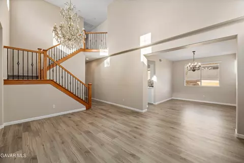 Living - 43342 Harbor St, Lancaster, CA 93536 photo 1 of 5