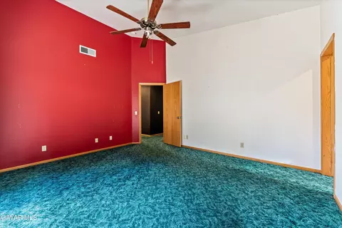 Bedroom - 30280 Pinedale Dr, Tehachapi, CA 93561 photo 1 of 6