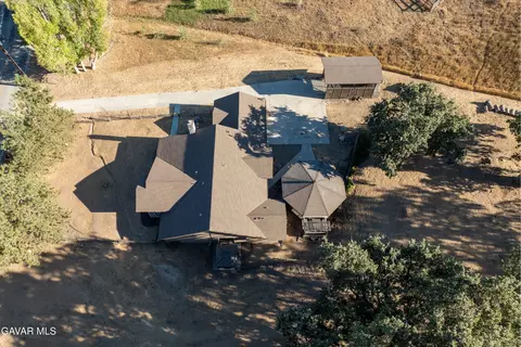View/Area - 30280 Pinedale Dr, Tehachapi, CA 93561 photo 1 of 7