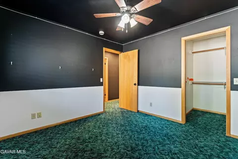Bedroom - 30280 Pinedale Dr, Tehachapi, CA 93561 photo 4 of 6