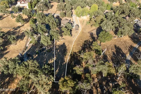 View/Area - 30280 Pinedale Dr, Tehachapi, CA 93561 photo 5 of 7