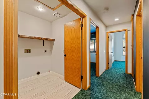 Entry Way - 30280 Pinedale Dr, Tehachapi, CA 93561 photo 1 of 1